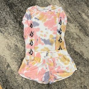 NWOT Volcom Matching Long Sleeve Board Shirt and Board Shorts